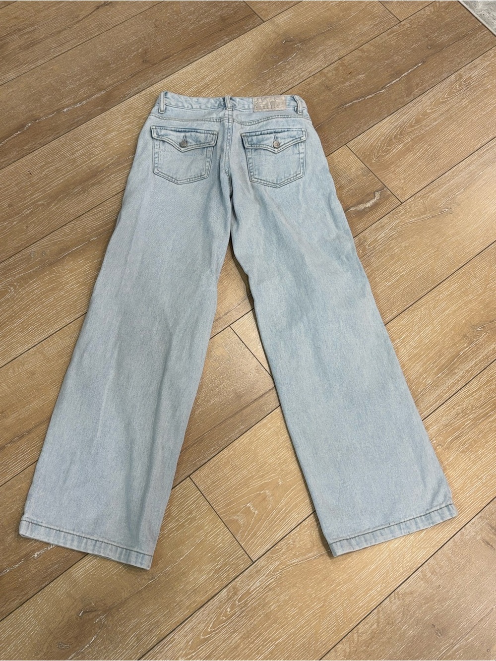 Casey Low Rise Baggy Jeans Size 24 Light Wash Wide Leg Y2K Skater denim - Picture 3 of 8